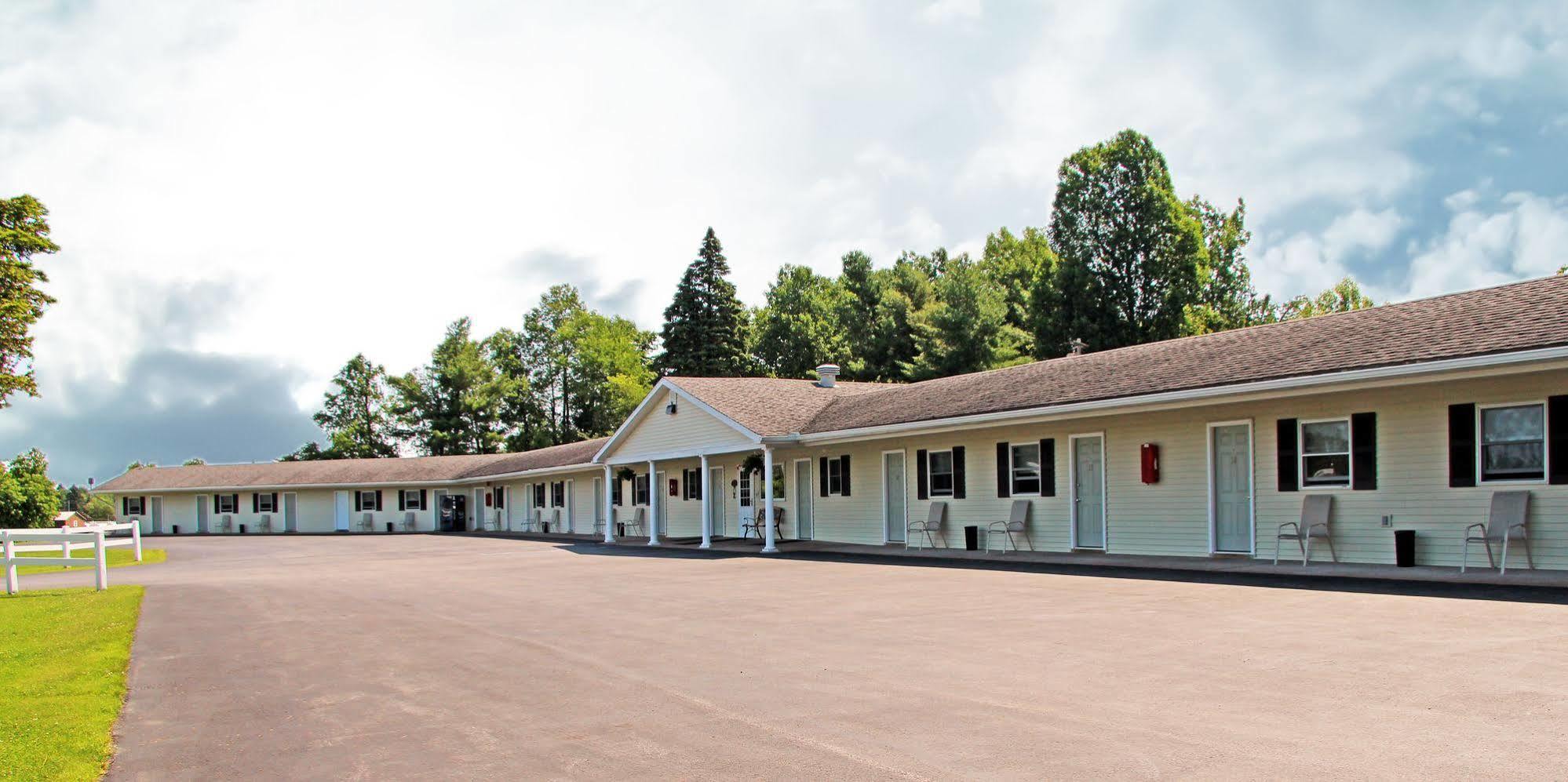 Potsdam Inn Eksteriør bilde